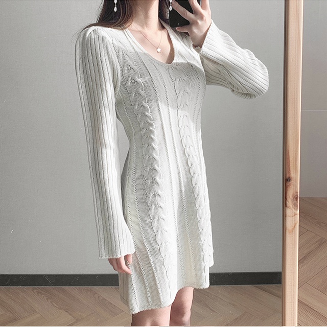 Inside the ride knitted dress V-neck twist sweater