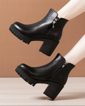 Thick plus velvet platform high-heeled short boots