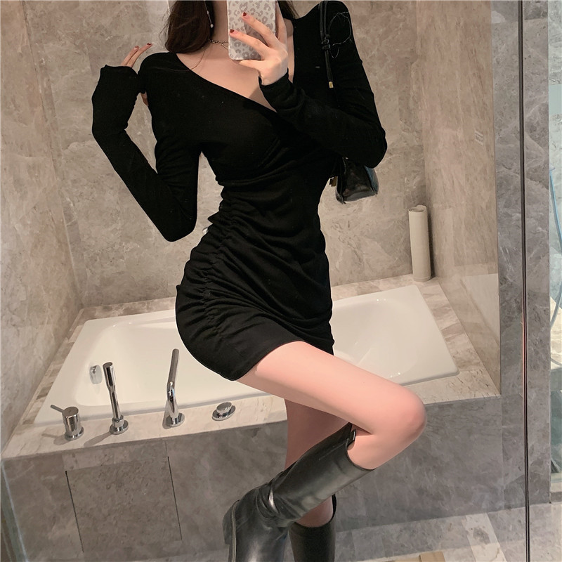 Fold slim autumn and winter V-neck bottoming dress