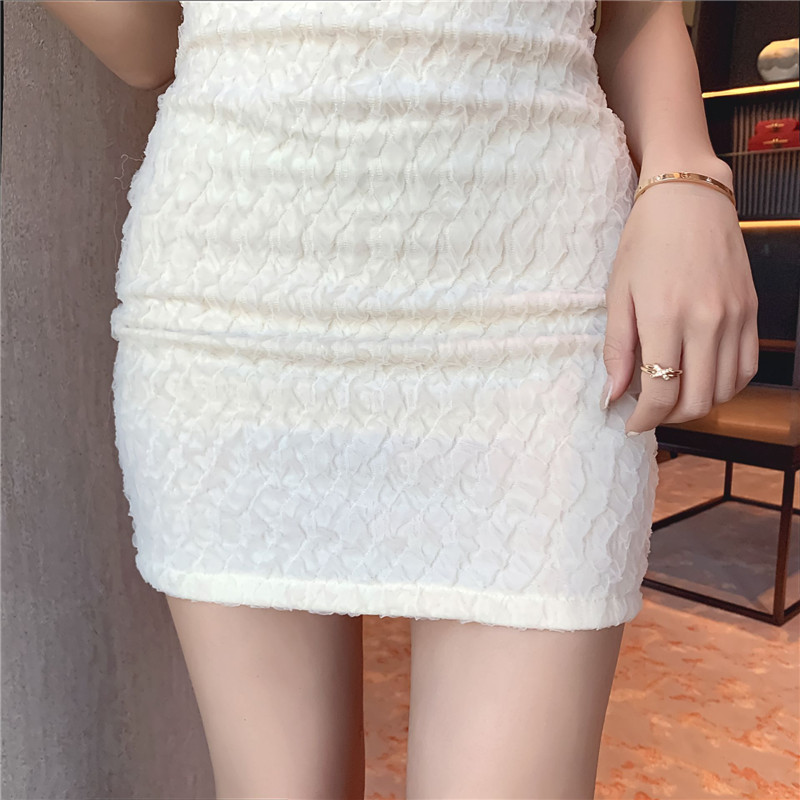 Bottoming slim package hip wears outside dress