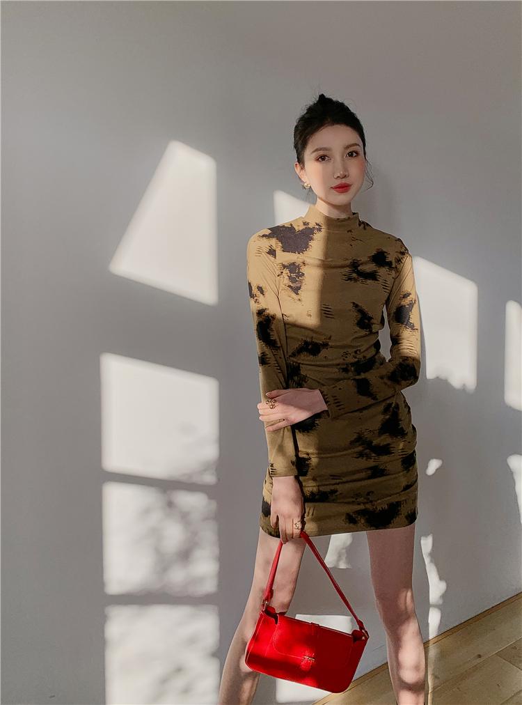 Printing package hip autumn and winter bottoming dress