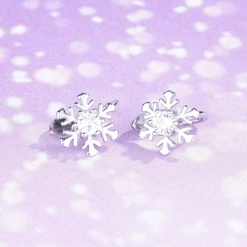 Temperament silvering without pain snowflake earrings
