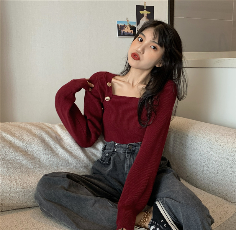 Retro slim sweater long sleeve buckle bottoming shirt