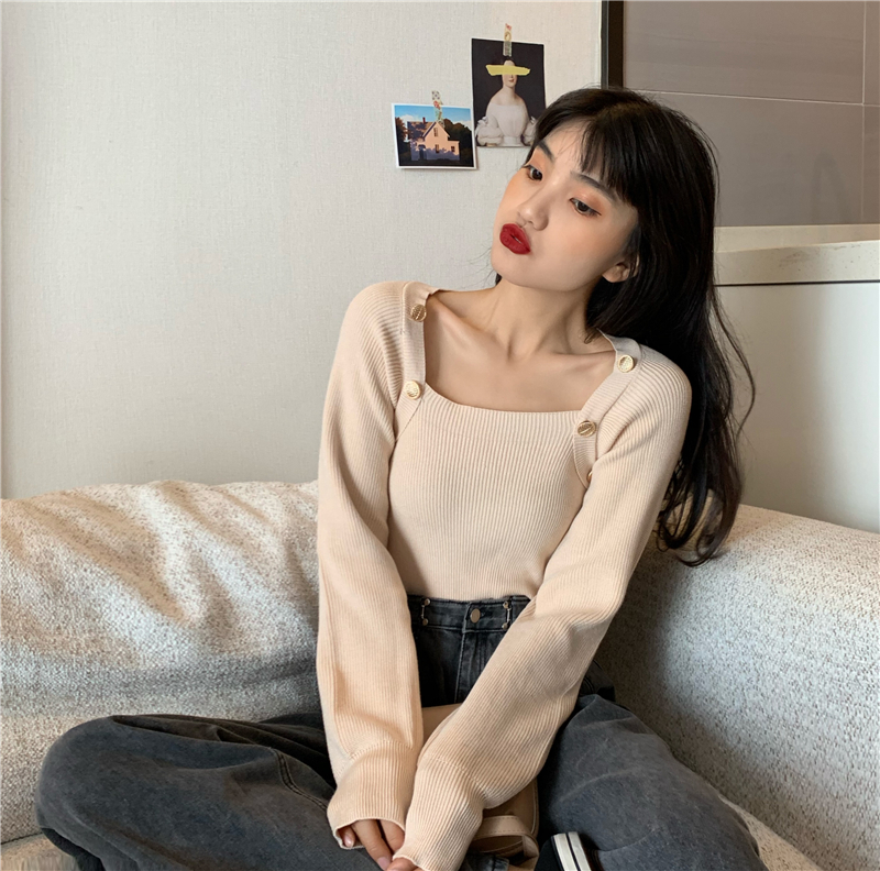 Retro slim sweater long sleeve buckle bottoming shirt