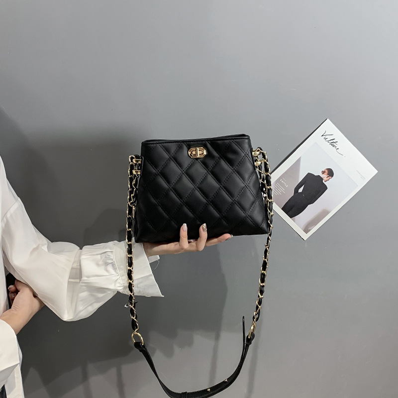 Korean style quilted shoulder bag fashion bag for women