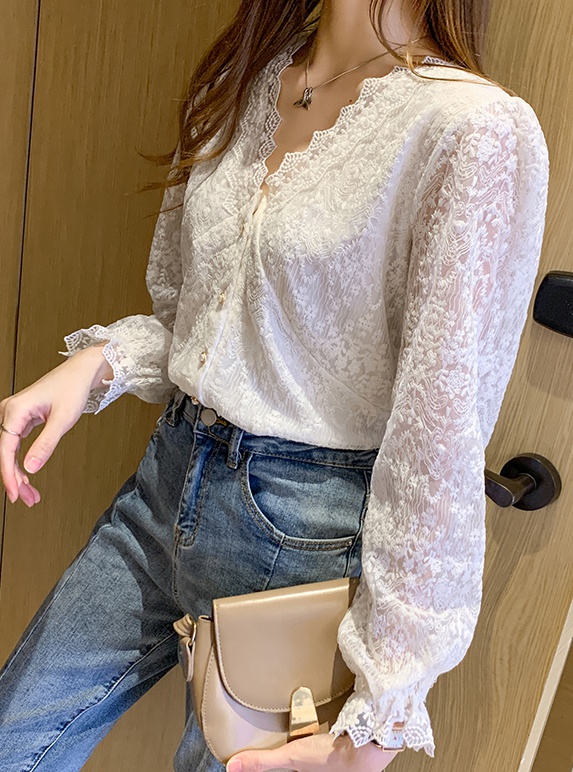 Korean style shirt hook flower bottoming shirt