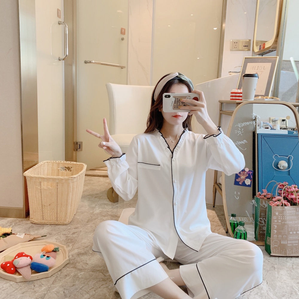 Wears outside sweet Korean style long sleeve pajamas