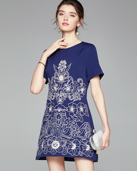 Fashion beading spring slim embroidered dress