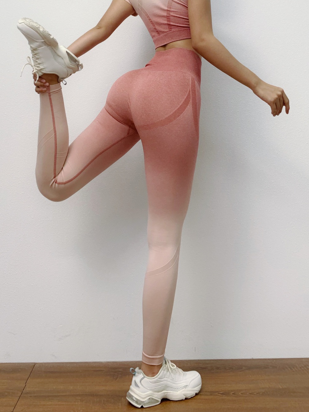 Tight gradient yoga pants hip raise pants for women