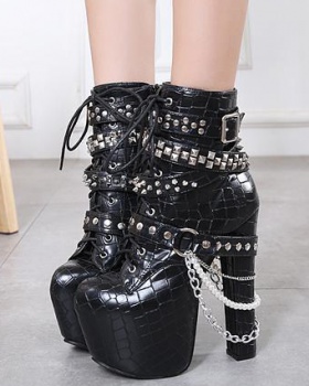 Thick large yard high-heeled short boots for women