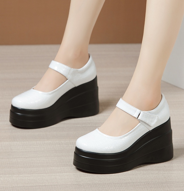 Slipsole shoes thick crust footware for women