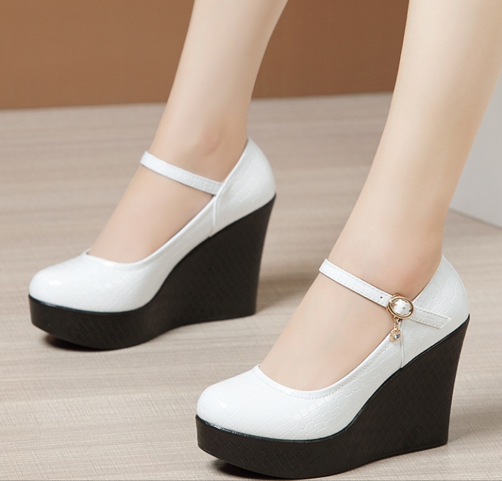 Low catwalk slipsole footware patent leather thick crust shoes