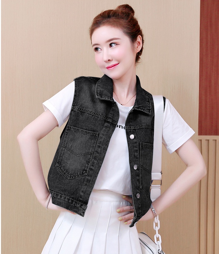 Korean style waistcoat wears outside coat for women