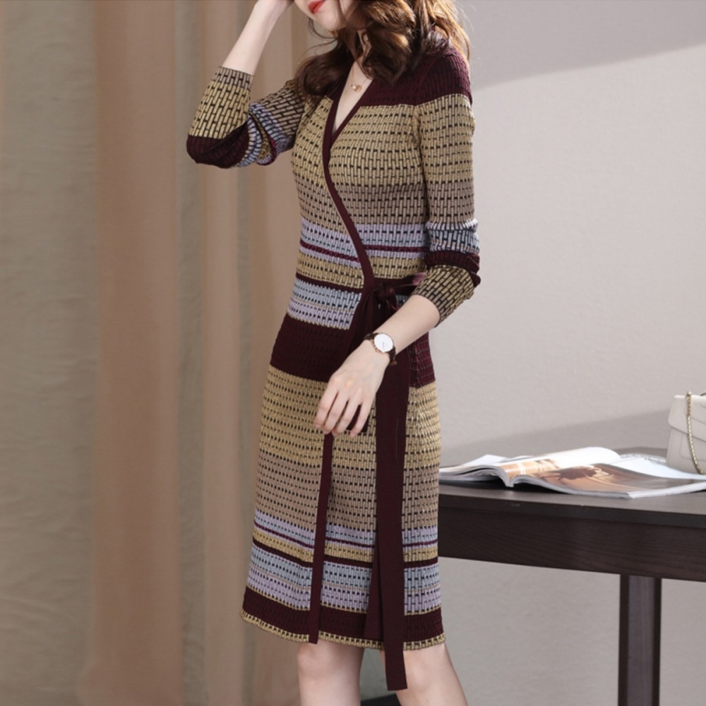 V-neck mixed colors knitted long sleeve dress for women
