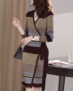 V-neck mixed colors knitted long sleeve dress for women