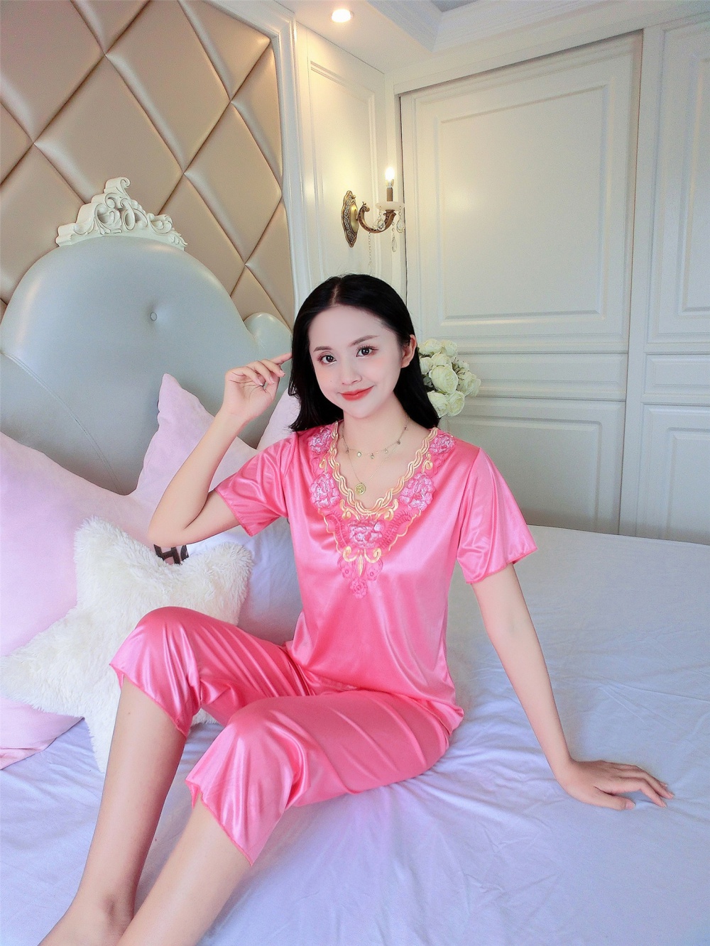 Ice silk V-neck cropped pants lace pajamas 2pcs set