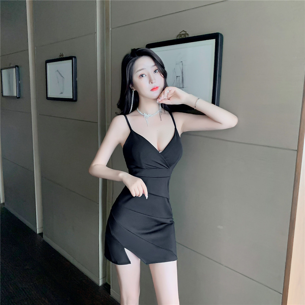 Package hip tight low-cut slit sling dress