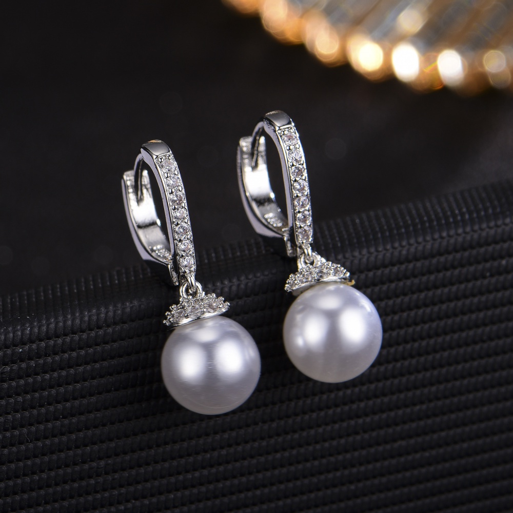 Natural temperament fully-jewelled earrings for women