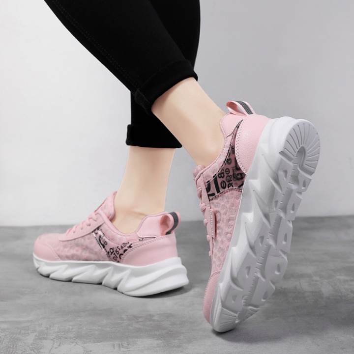 Casual mesh Sports shoes soft soles running shoes