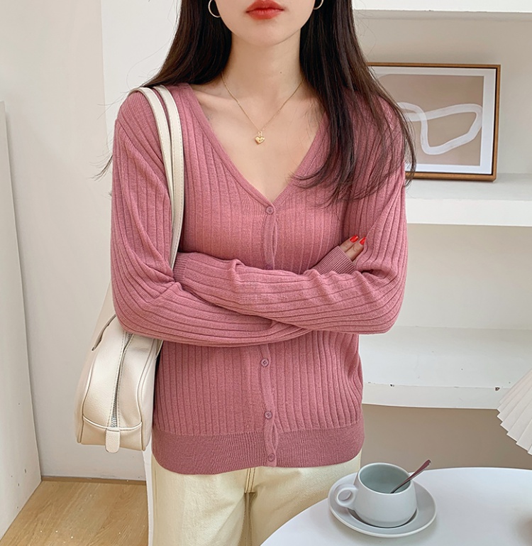 Knitted wears outside sweater V-neck cardigan for women