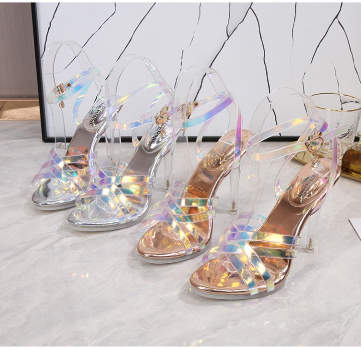 Korean style fashion and elegant transparent symphony sandals