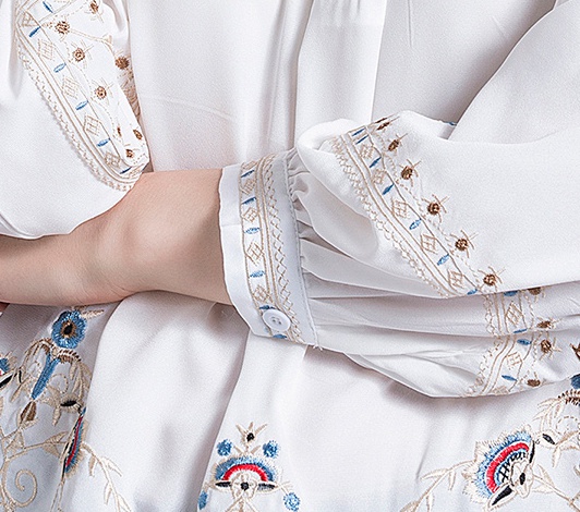Light loose cstand collar embroidery shirt for women