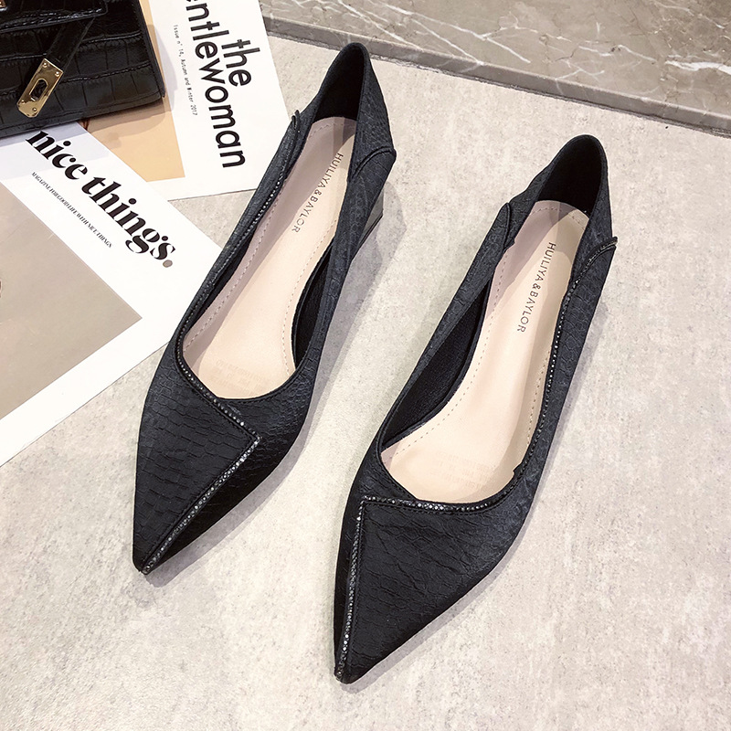 Pure autumn Korean style pointed low thick shoes for women