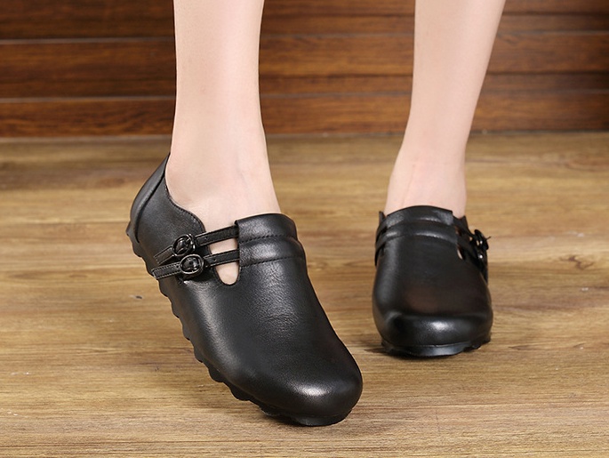 Spring flat round low retro belt buckle Korean style shoes