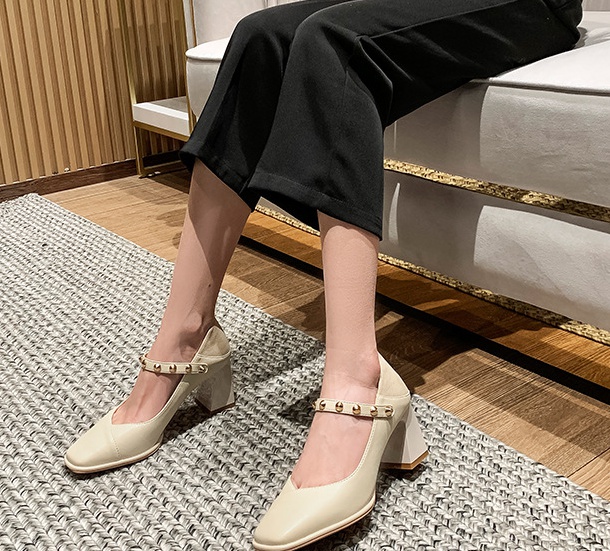Korean style wear low square head shoes for women