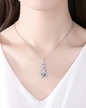 White fashion clavicle necklace Korean style necklace