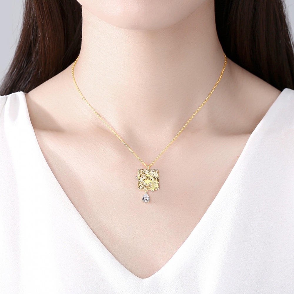 Gold fashion clavicle necklace temperament necklace