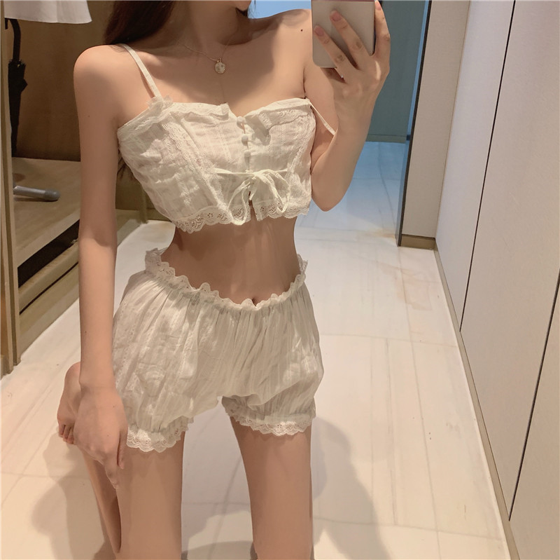 Lace sling tops splice shorts a set