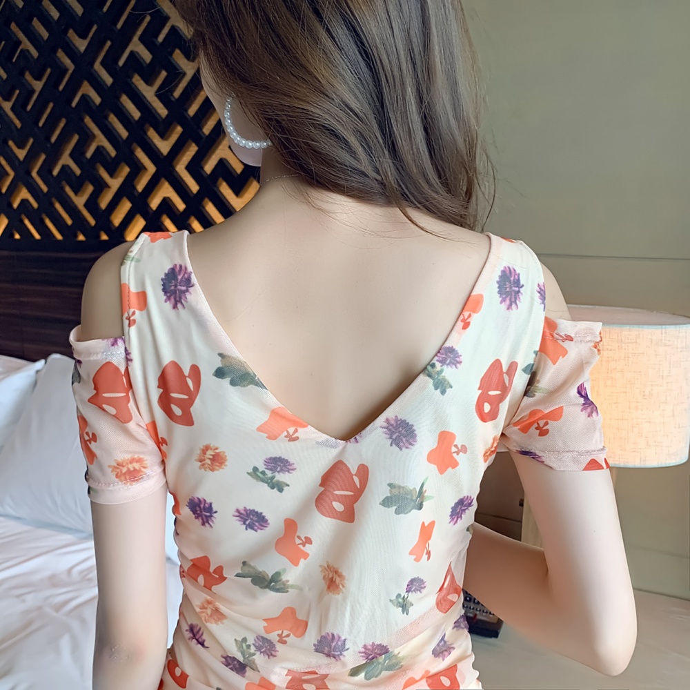 Low-cut package hip printing V-neck tight dress