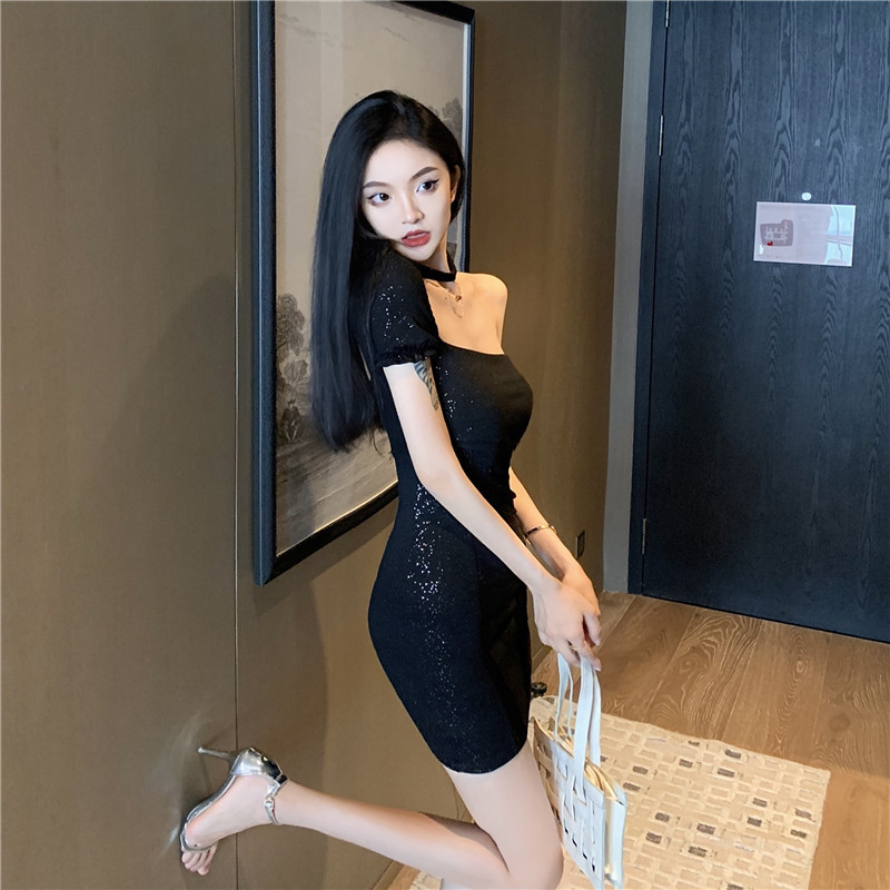 Strapless sexy package hip slim dress