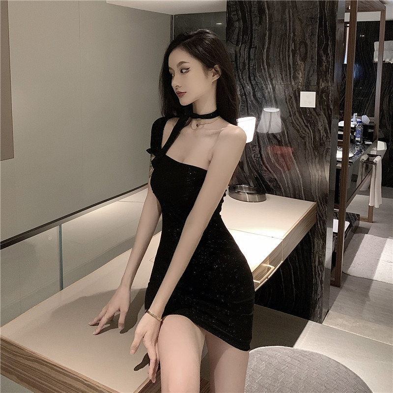 Strapless sexy package hip slim dress