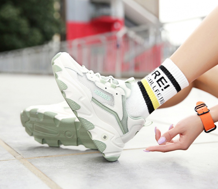 Thick crust shoes within increased Sports shoes for women