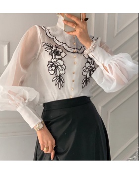 Cstand collar buckle embroidered flowers gauze shirt