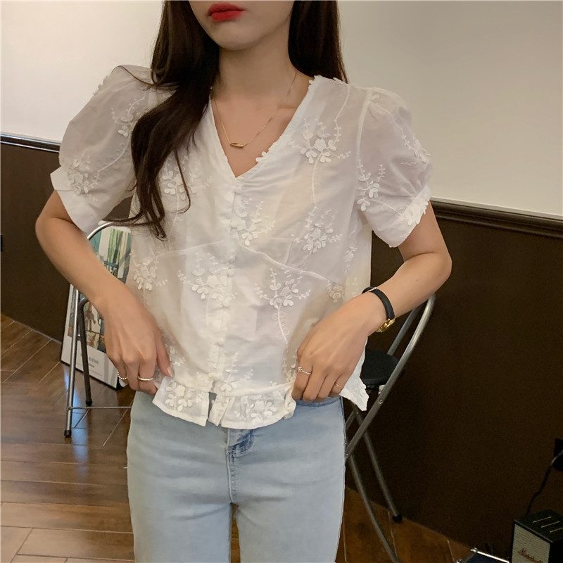 Refreshing embroidery Korean style shirt