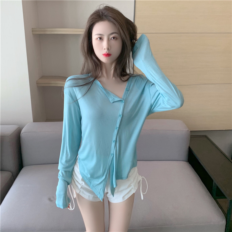 Thin loose Korean style V-neck T-shirt for women