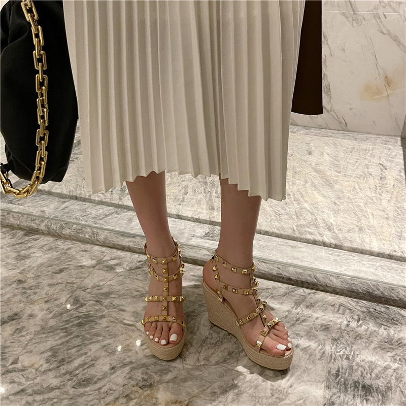 Trifle high-heeled shoes rome sandals for women
