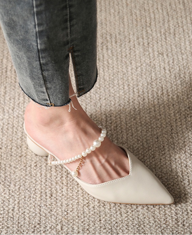 Cozy spring and autumn fashion girl Casual pearl sandals