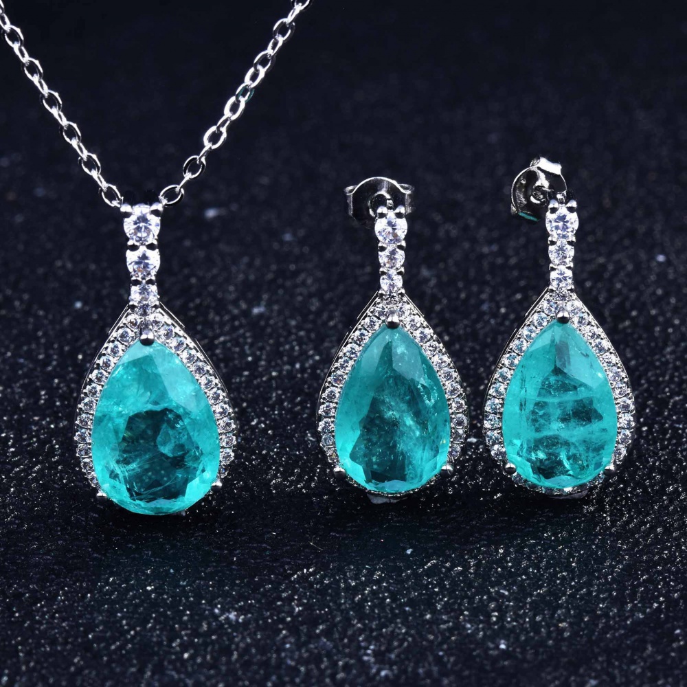 Natural necklace luxurious stud earrings a set