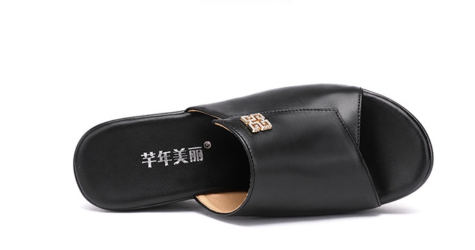 Thick crust fashion slippers middle-heel shoes for women