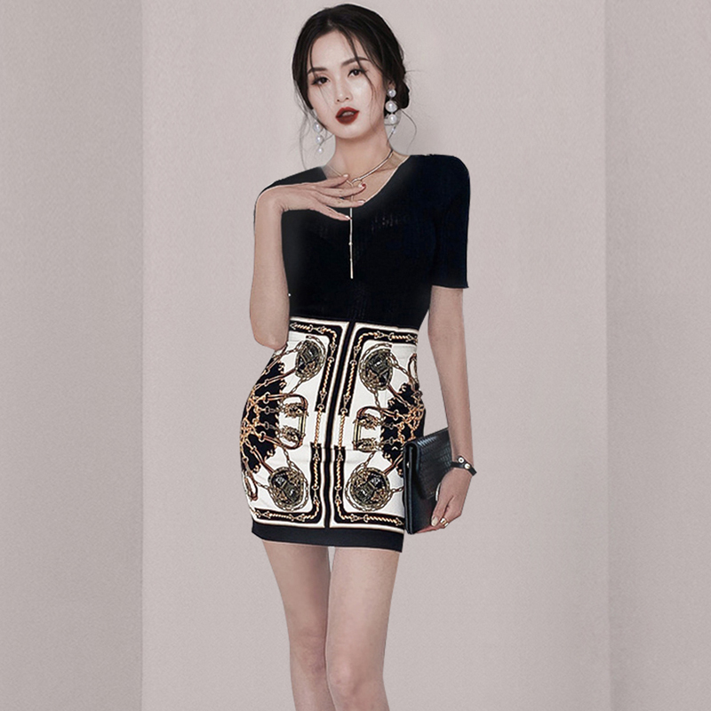 Fashion V-neck tops printing slim skirt 2pcs set