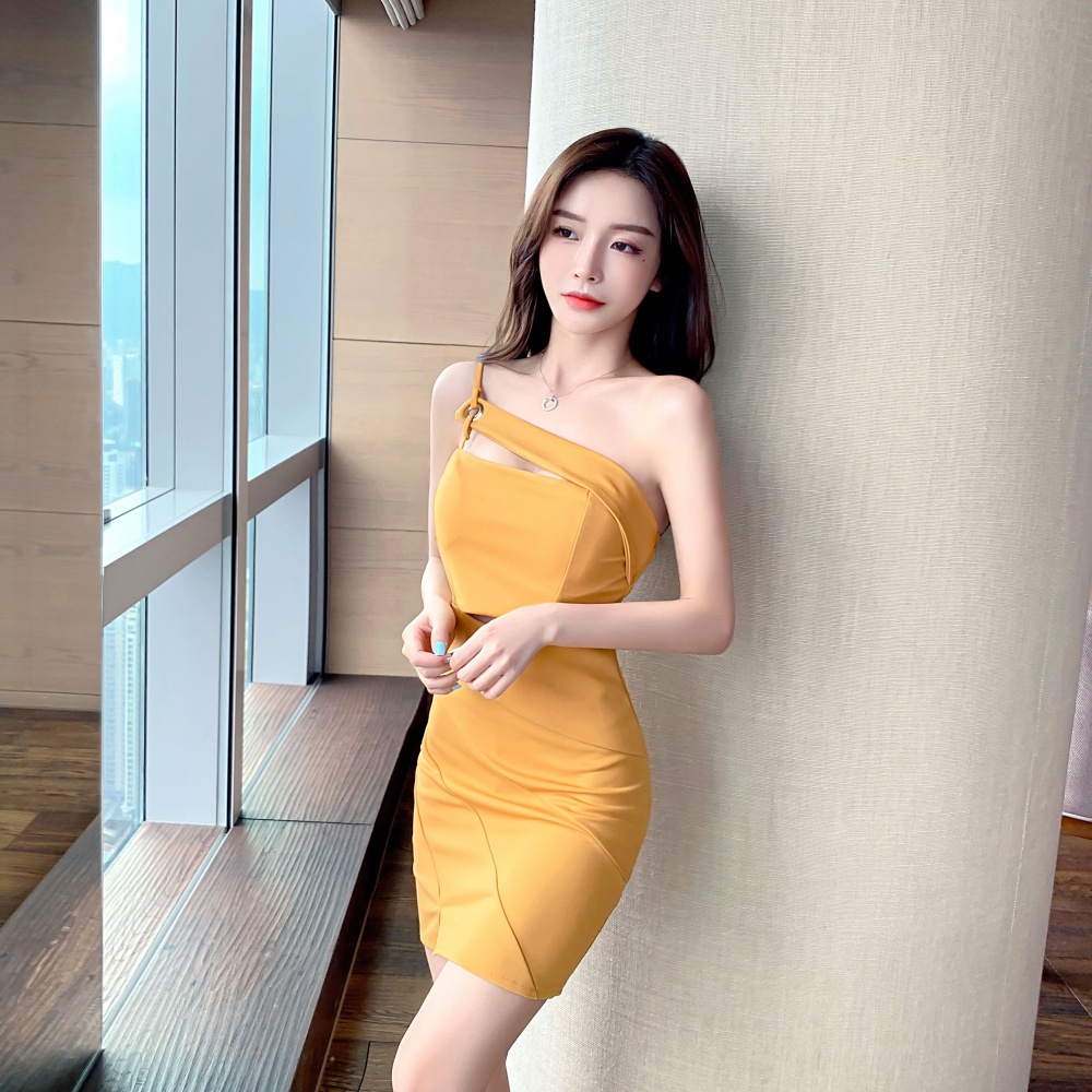 Sling tight shoulder Korean style dress