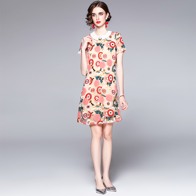 Temperament doll collar embroidered dress for women