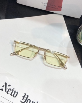 Modeling Korean style small frame green Sunglasses