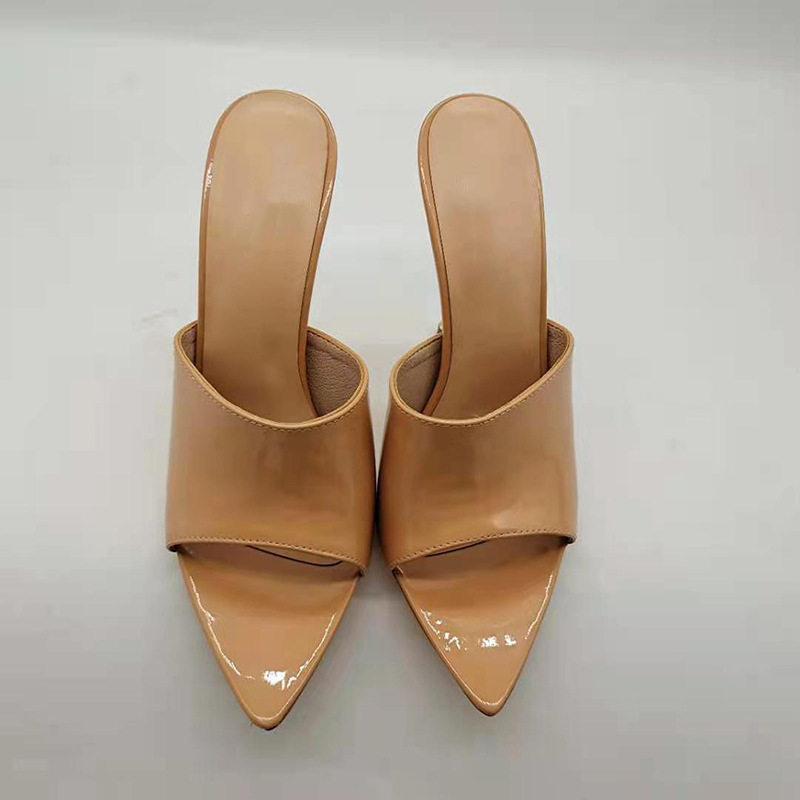 Large yard pointed slippers European style sandals