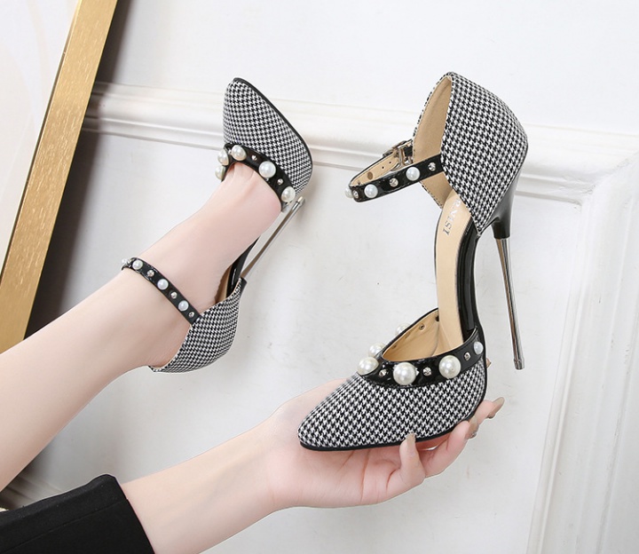 Large yard European style high-heeled shoes for women