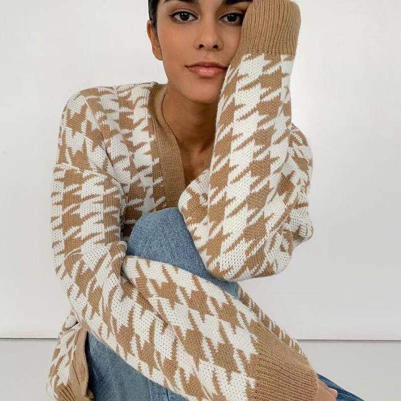 Long sleeve cardigan V-neck sweater for women
